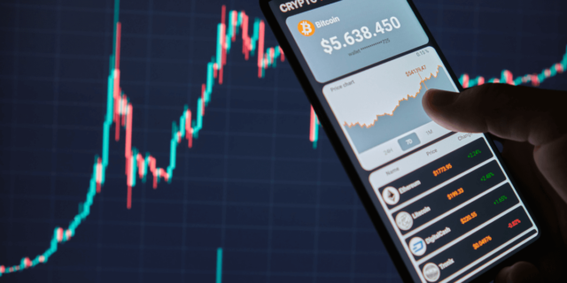 Ferramentas e Recursos Necessários para Investir em Criptomoedas de Forma Consciente